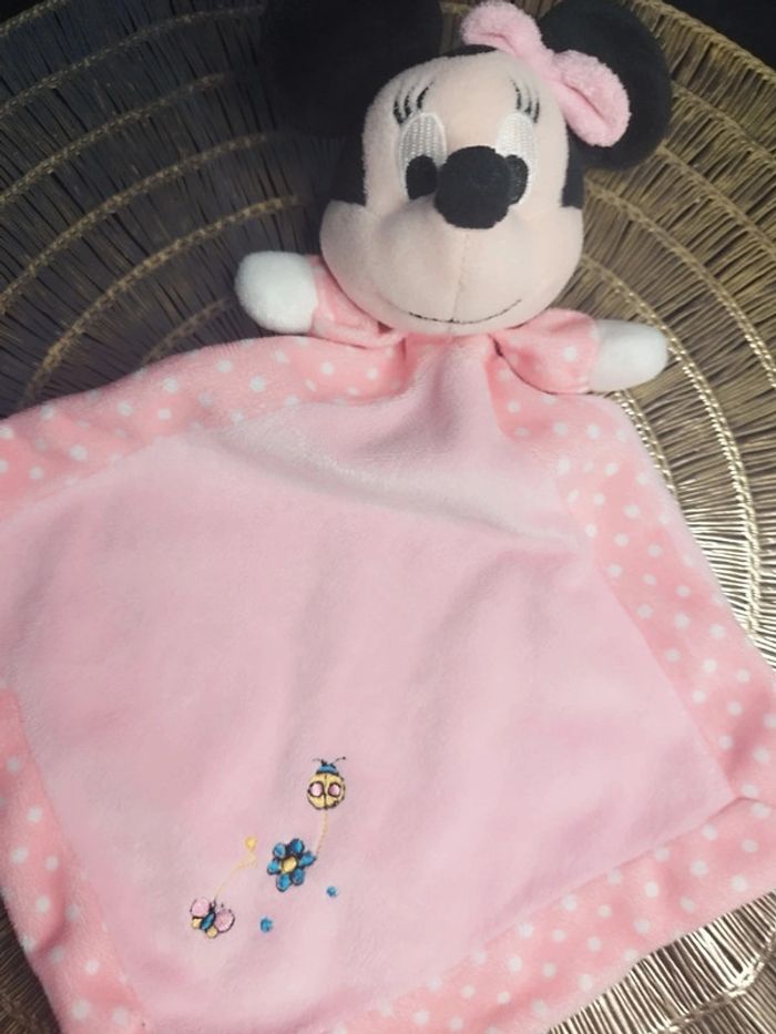 Doudou plat Minnie brodé