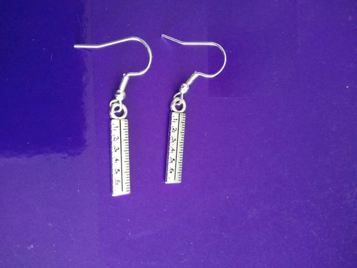 Boucles d'oreilles en forme de règles