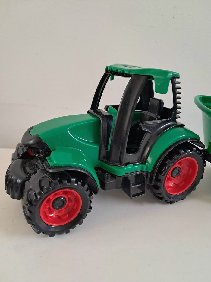 Jouet tracteur et remorque - photo numéro 2