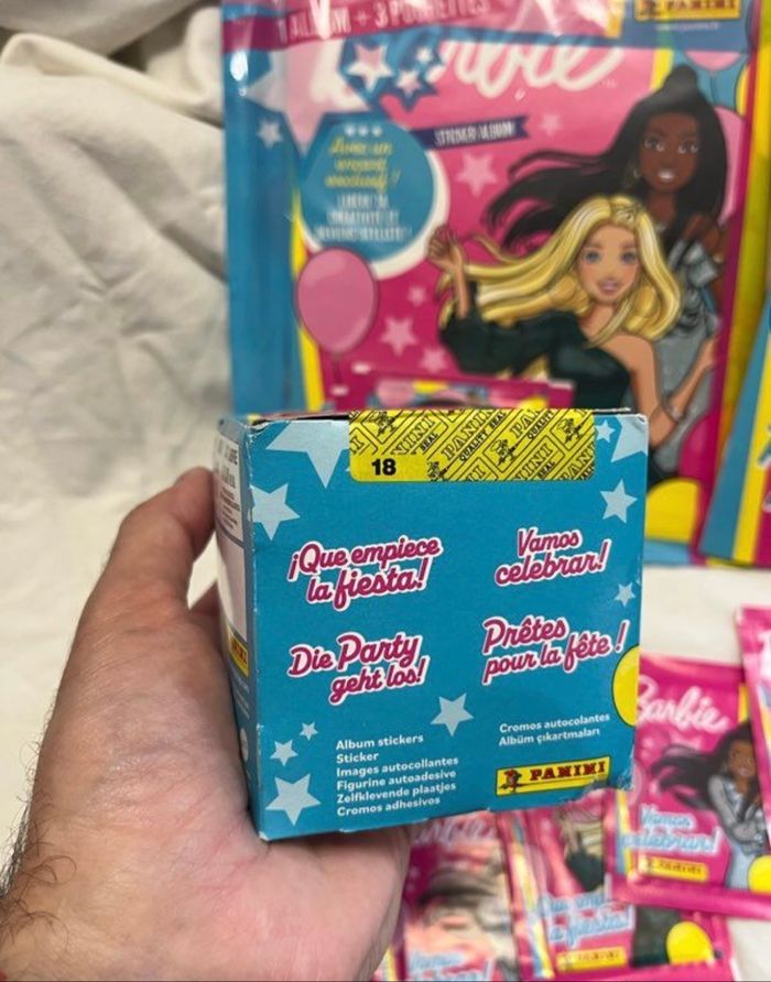 Kit panini stickers BARBIE neuf - photo numéro 2