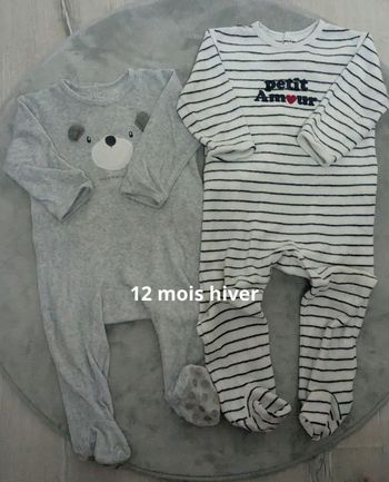 Deux pyjamas hiver 12 mois