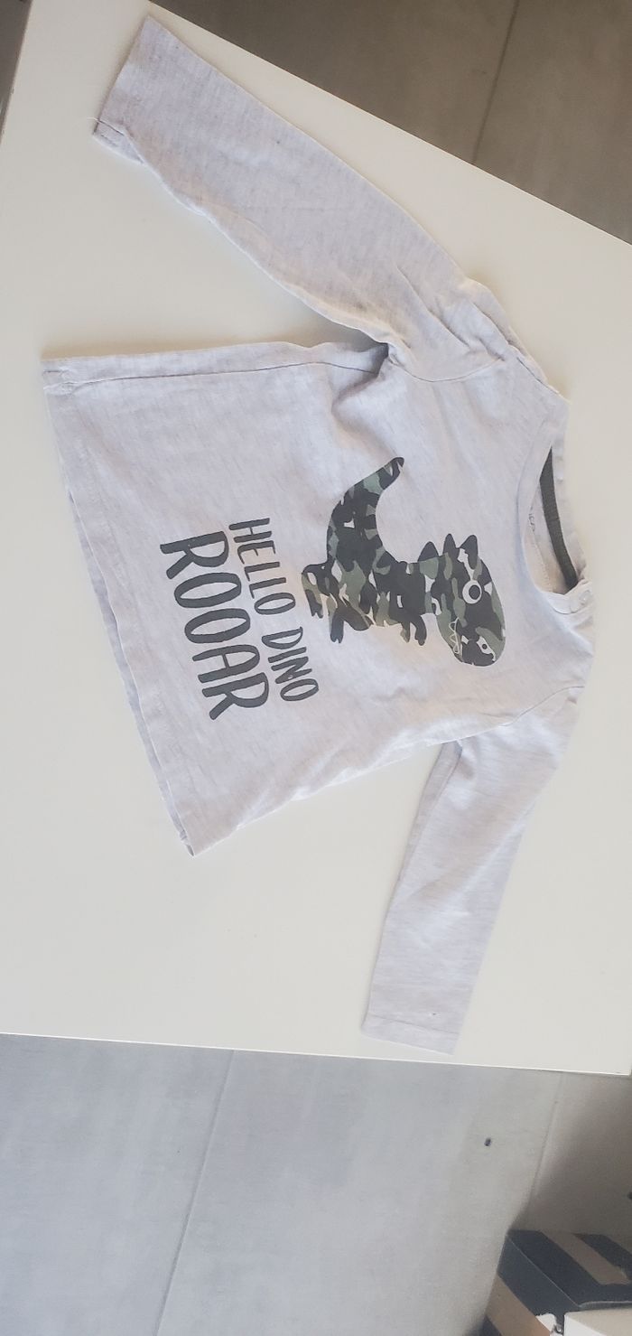 Lot de 7 T-shirts manches longues taille 18 mois - photo numéro 3