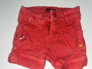 Short fille rouge catimini 18 mois