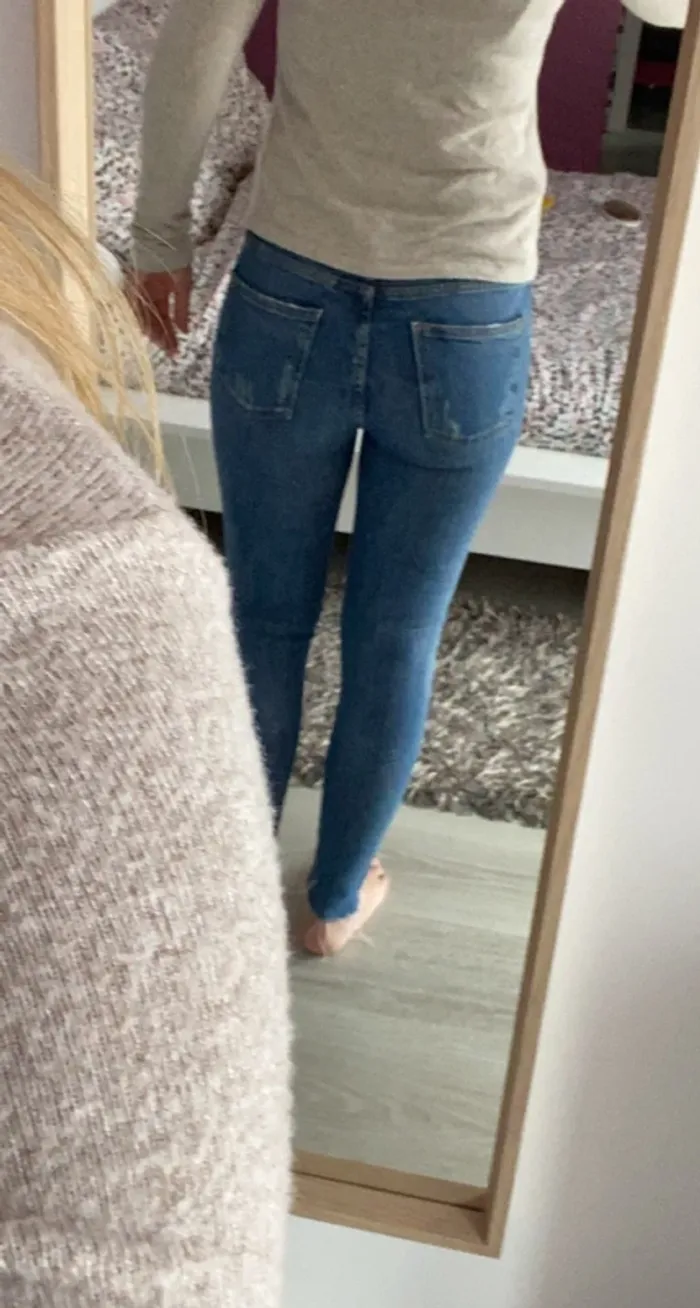 Jeans Zara fleurs - photo numéro 6