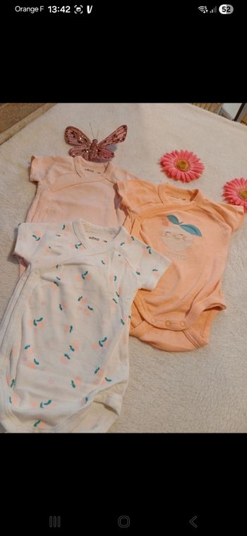 Lot de 3 bodies bébé taille 6 mois