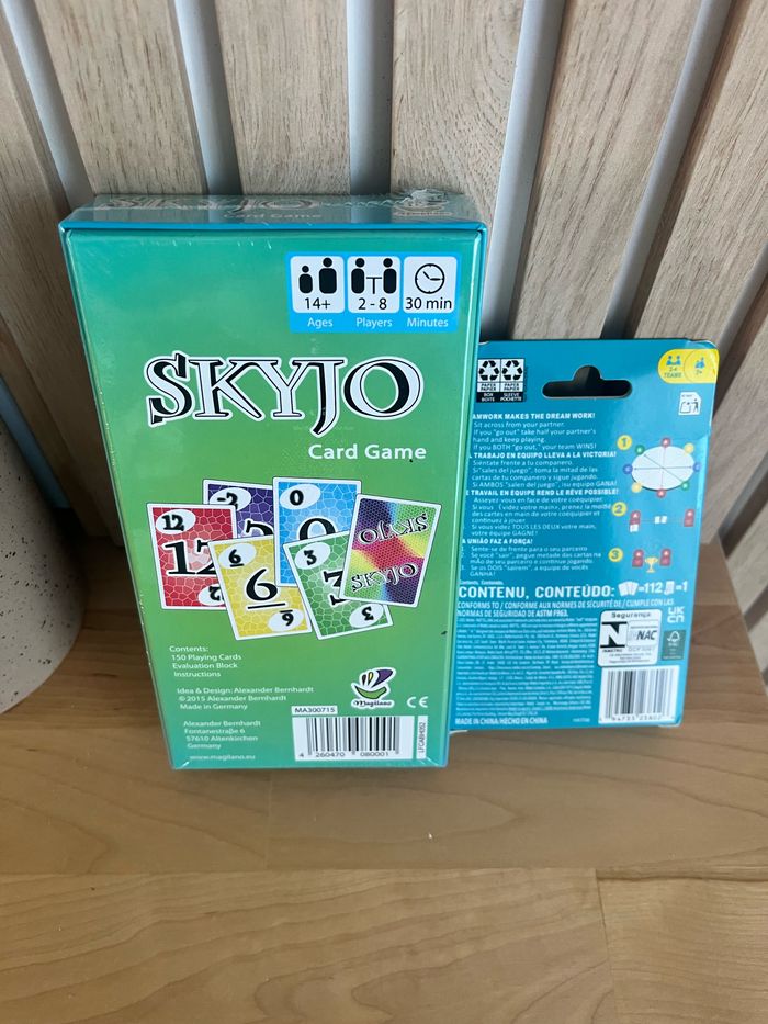 Skyjo et Uno Teams neuf - photo numéro 2