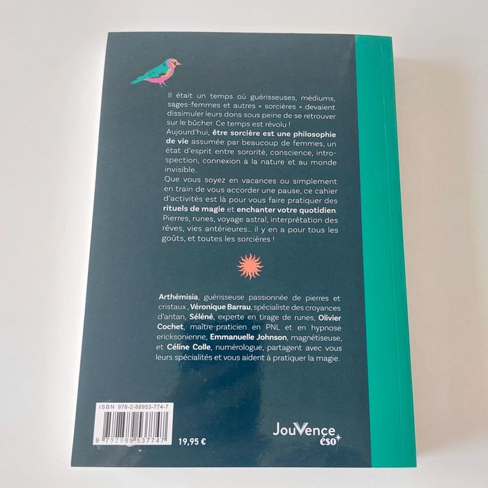 Livre - Le cahier d'activités des sorcières modernes. - photo numéro 2
