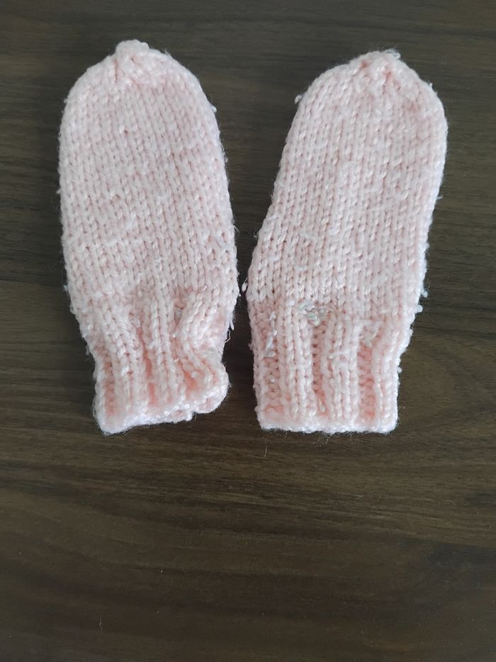 Chaussettes ou moufles pour les mains de bébé 0/3 mois - photo numéro 2