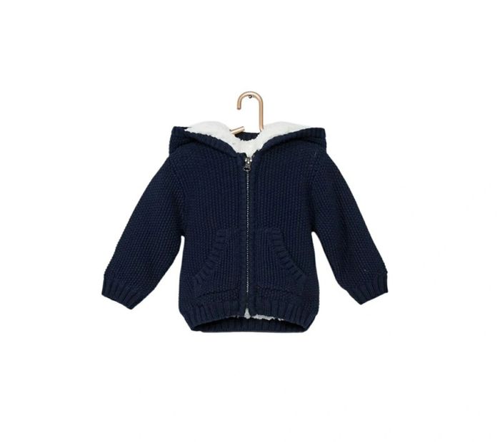 💚 Gilet en tricot à capuche 'oreilles'
9 mois Kiabi #emyfleury_9moisgarçon - photo numéro 2