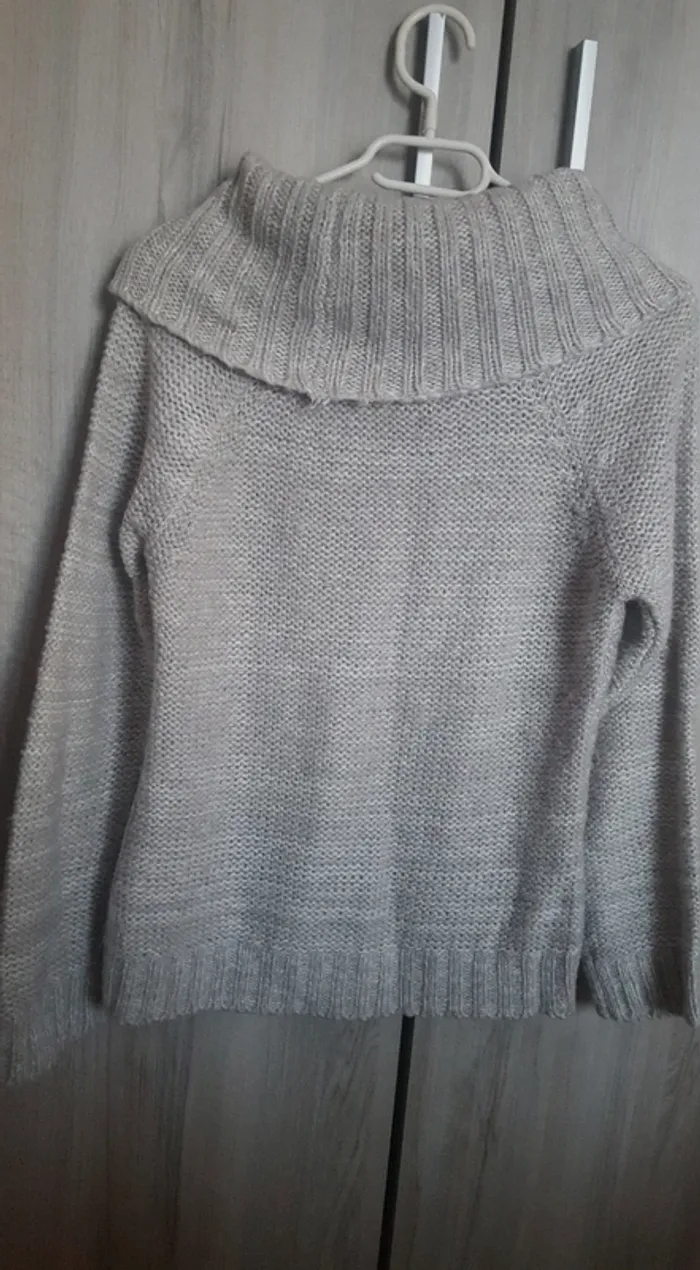 Pull Jennyfer - taille S 🎀 - photo numéro 3