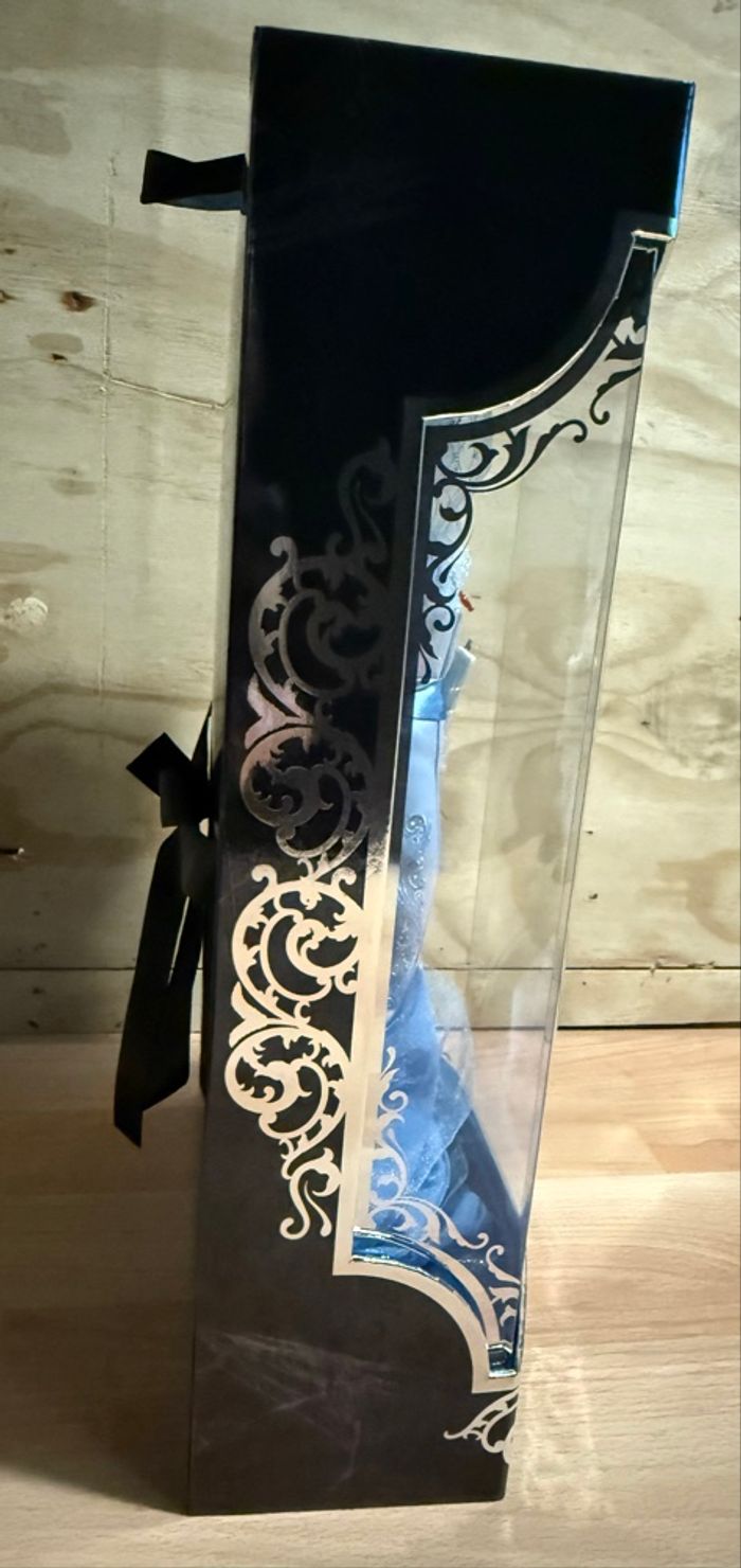 Poupée édition limitée Haunted mansion - photo numéro 2