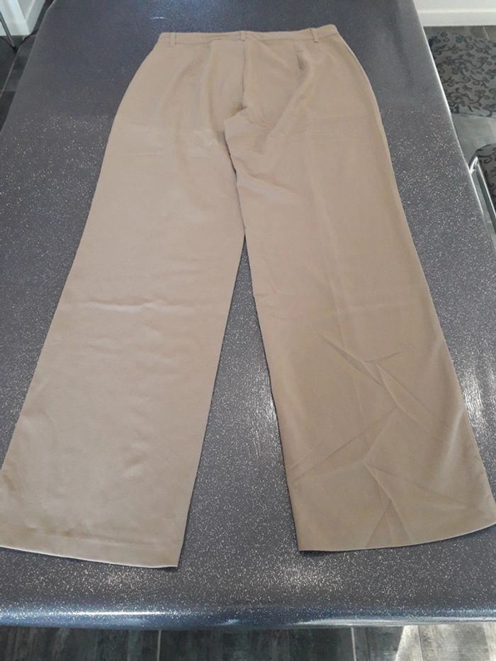 Pantalon Pull and Bear neuf - photo numéro 2