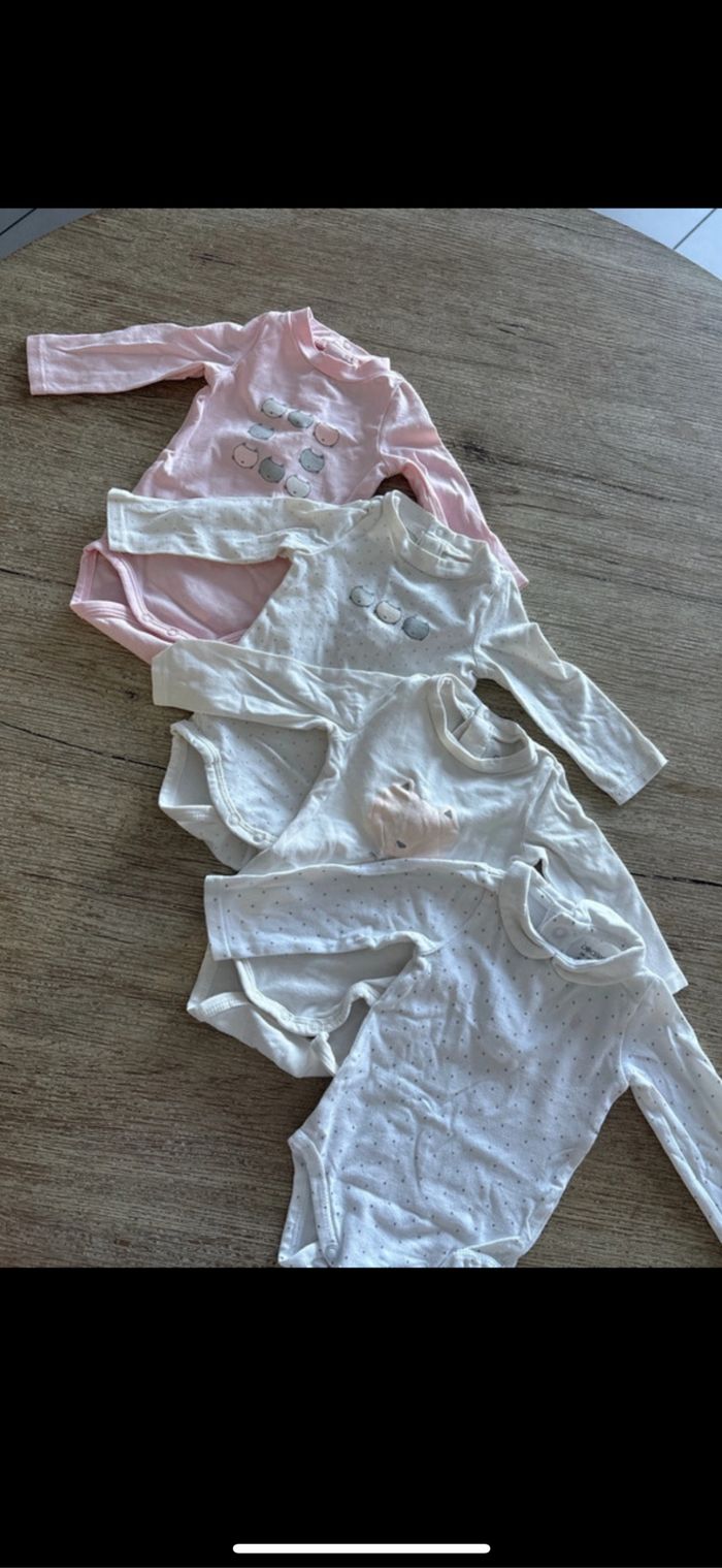Très gros lot fille en taille 3 mois - photo numéro 7