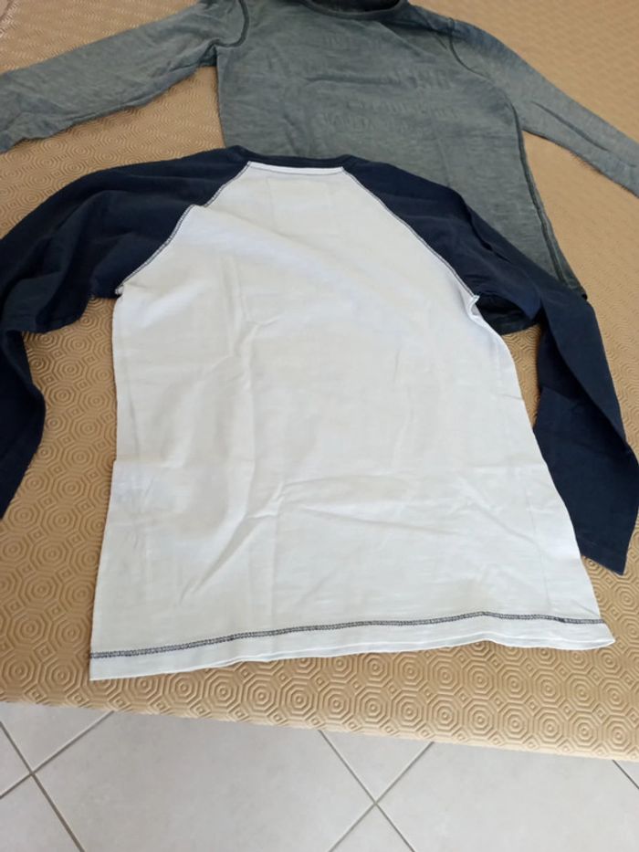 Lot de 2 t-shirts manches longues taille 12 ans en très bon état - photo numéro 4