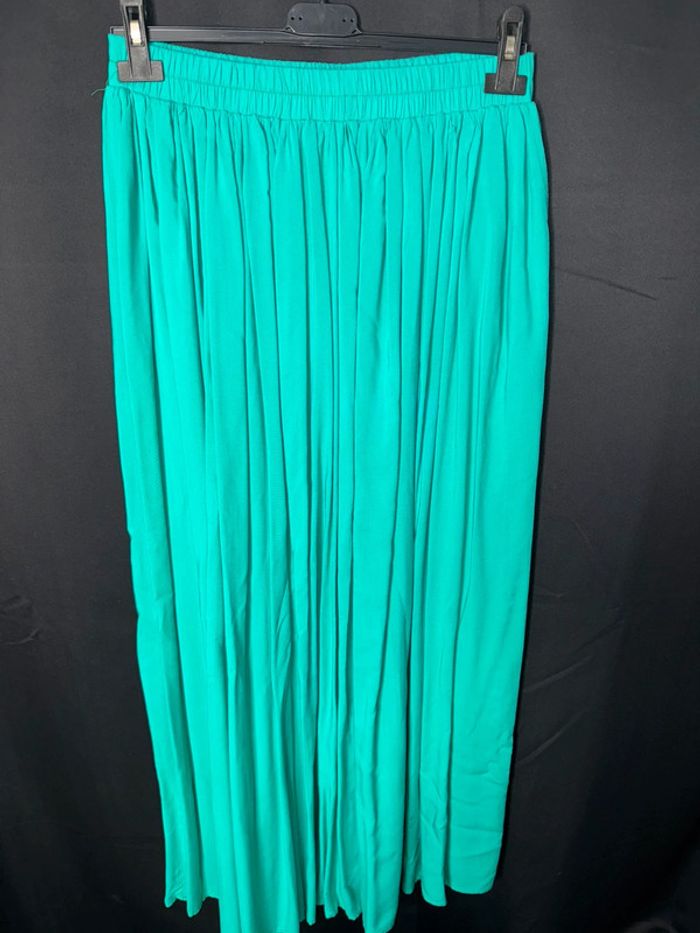 Belle jupe longue verte doublé taille 38