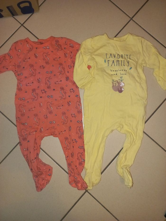 Un lot de pyjama fille 6/9 mois - photo numéro 7