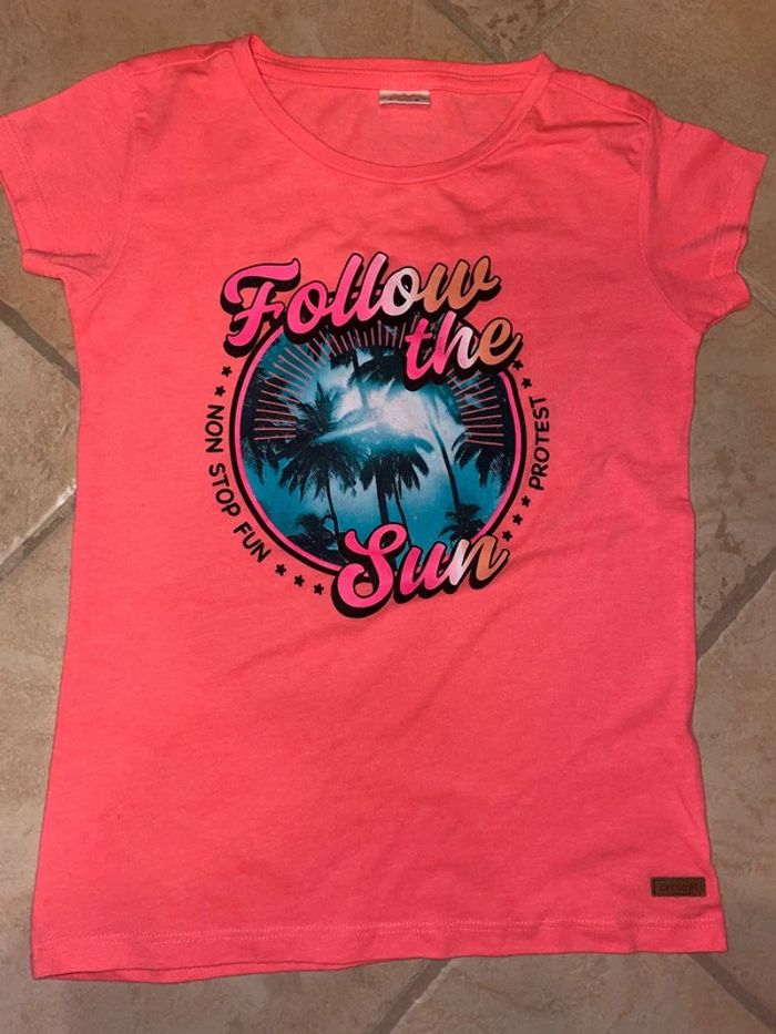 Tee shirt Protest rose Taille 10 ans / 140 cm Très bon état