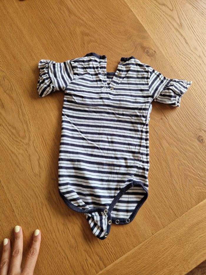 Bodies effet t-shirt 18 mois - photo numéro 4