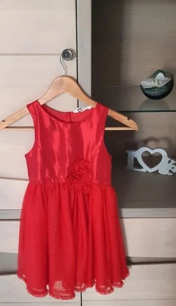 Sublime robe de fêtes rouge pailletée h&m 128 cm (7/8 ans) état neuve