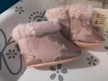 🎄🎀Paire de chaussons chaussures bébé fille 6 mois