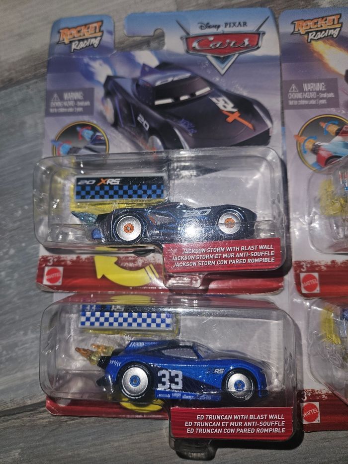 4 voitures cars Mattel neuves rare série spéciale xrs - photo numéro 2