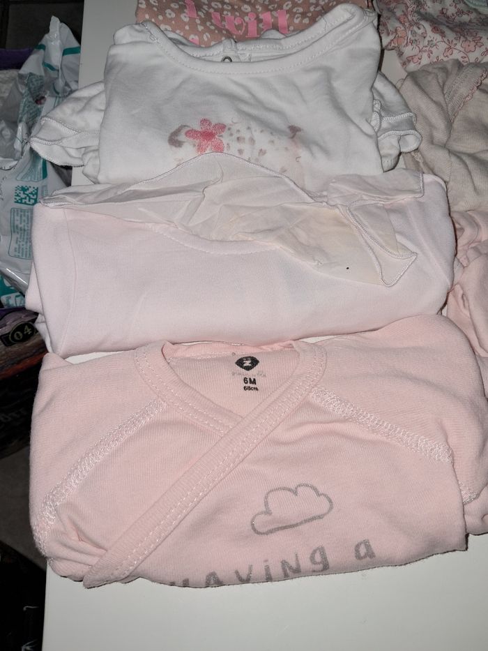 Lot de body 6 mois - photo numéro 2