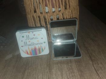 Miroire de poche double maîtresse cadeaux fin d'année