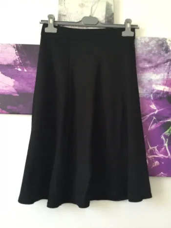 Jupe noire évasée taille 36
