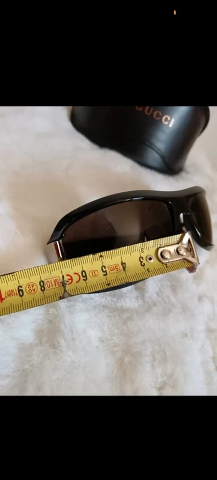 Lunette de soleil Gucci enveloppantes - photo numéro 13