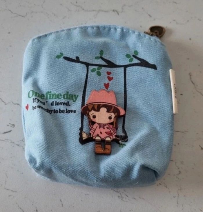 Porte monnaie fille bleu ciel avec fermeture éclair