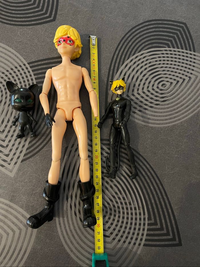 Lot poupée et figurine Miraculous - photo numéro 2