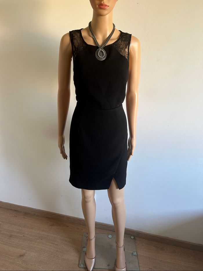 Robe noire neuve sans manches avec dentelle Morgan taille 40 (taille petit) - photo numéro 3