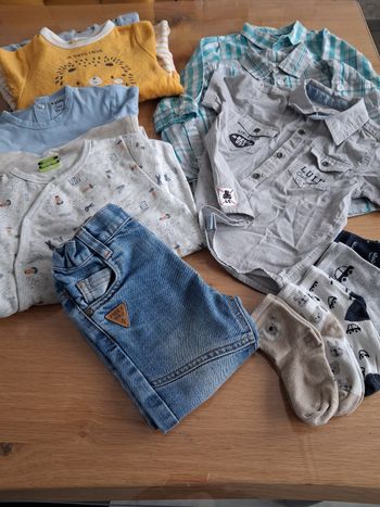 Lot de 14 articles 24 mois