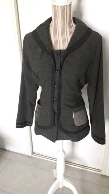 Veste original grise tres bon etat