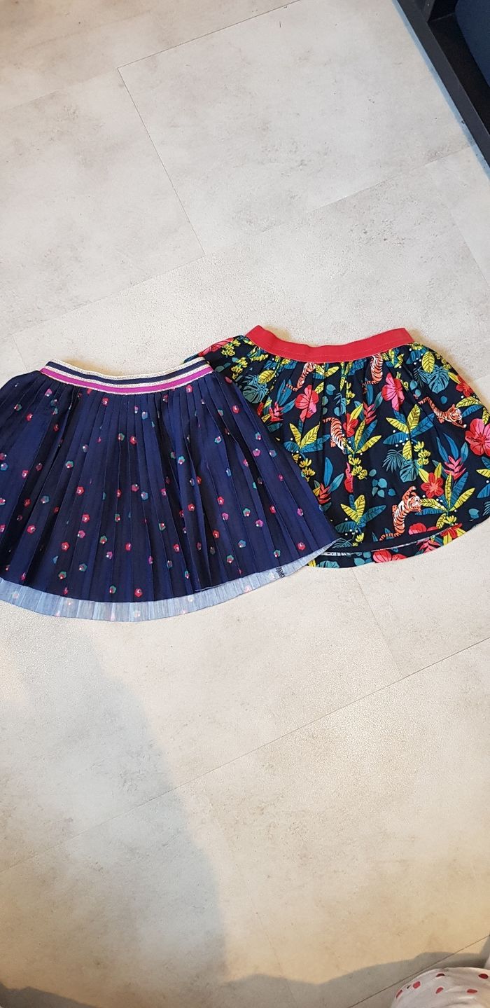 Lot 2 jupes tape à l œil 4 ans