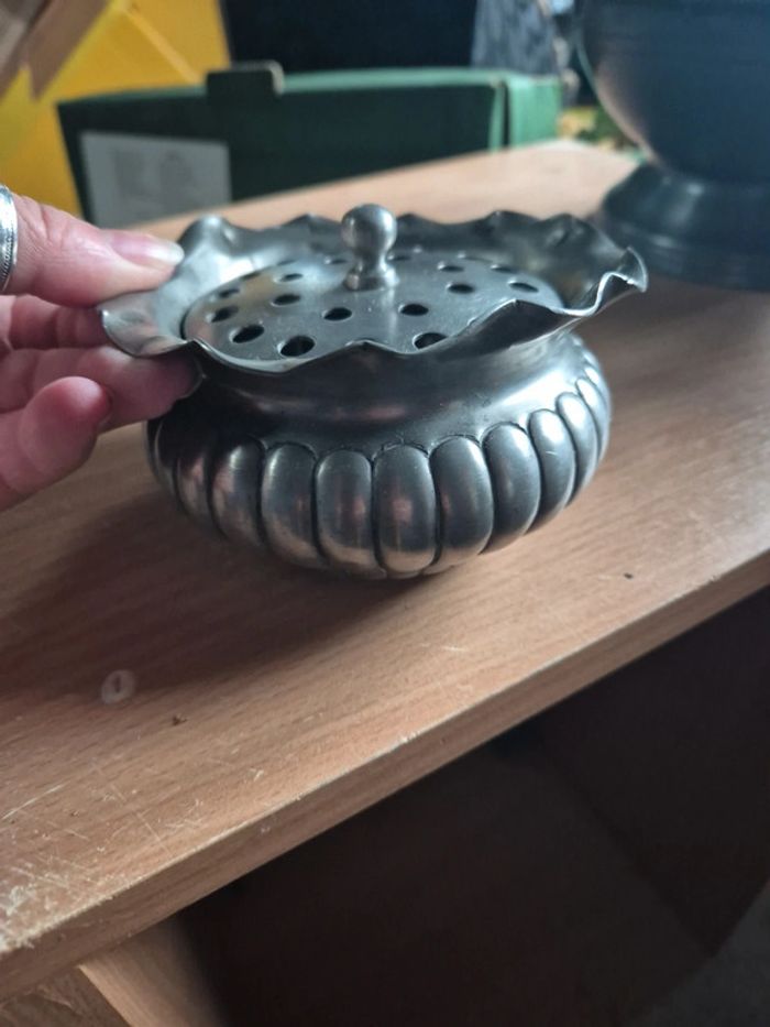 pot en etain - photo numéro 6