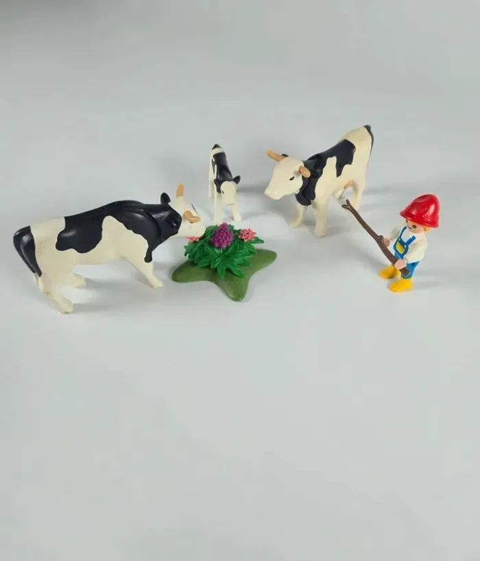Playmobil Troupeau de vaches et fermier - photo numéro 3