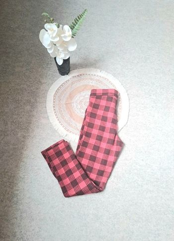 Pantalon a carreaux, taille 8 ans, marque kiabi