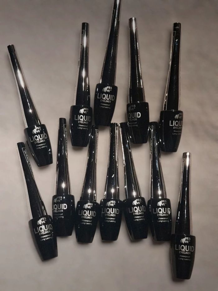 Eye liner liquide
