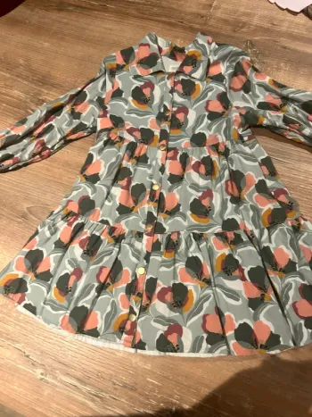 Robe doublé neuve fleuries 3 ans