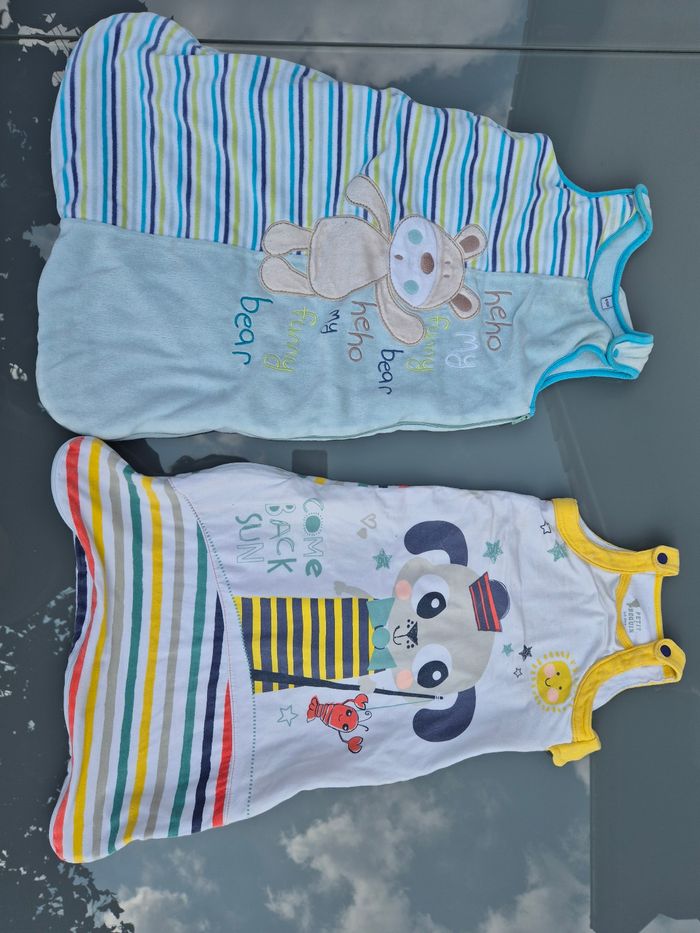 Lot de vêtements naissance et 1 mois - photo numéro 9