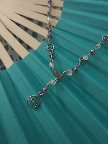 Collier original métal argent et perles pastel