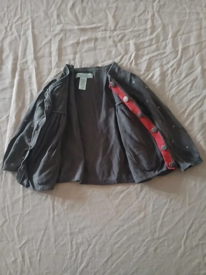 Gilet 12 mois - photo numéro 2