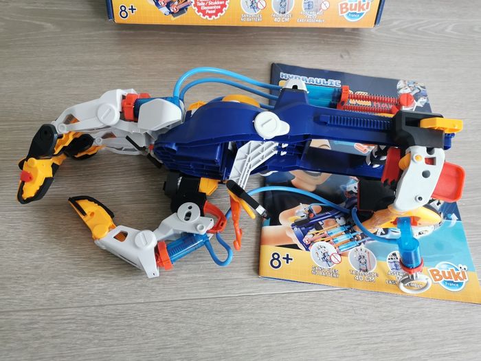 Main hydraulique cyborg de buki - photo numéro 4