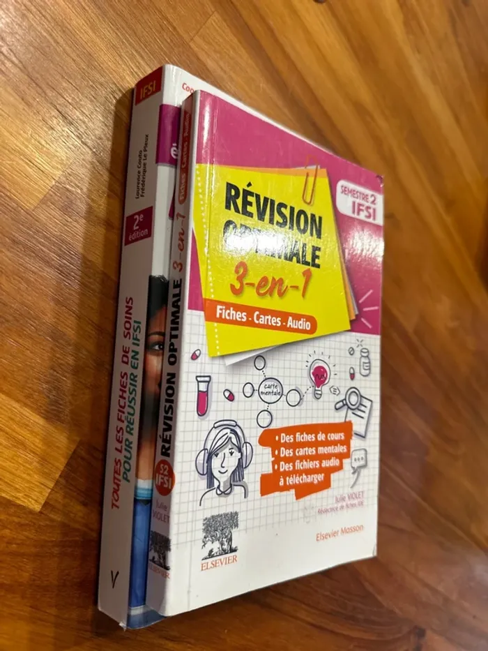 Lot de deux livres sur la formation infirmier - photo numéro 2