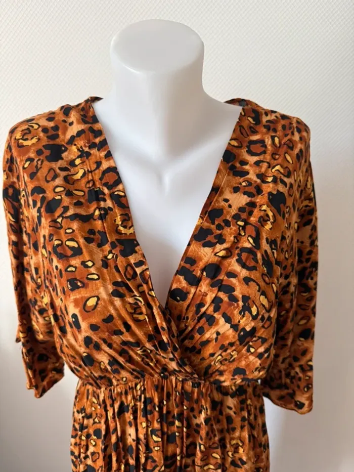Robe longue léopard en très bon état taille 38 garden - photo numéro 3