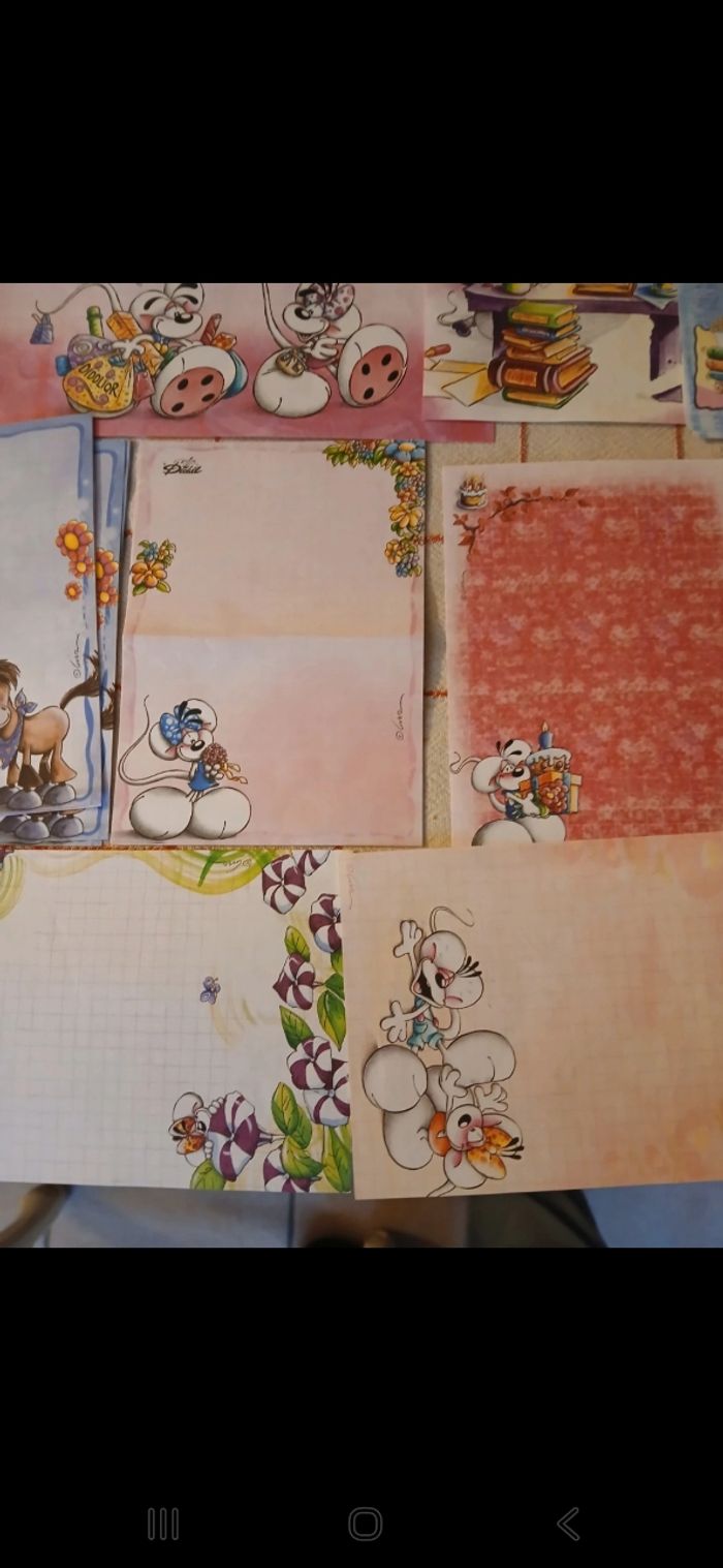 Lot classeur et 40 feuilles didll - photo numéro 5