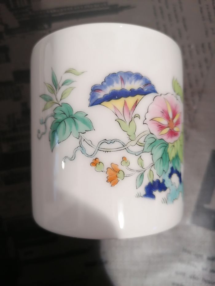 Gobelet porcelaine décorée