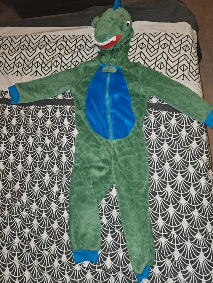 Combinaison pyjama dinosaure 4-5 ans (110 cm) - photo numéro 2