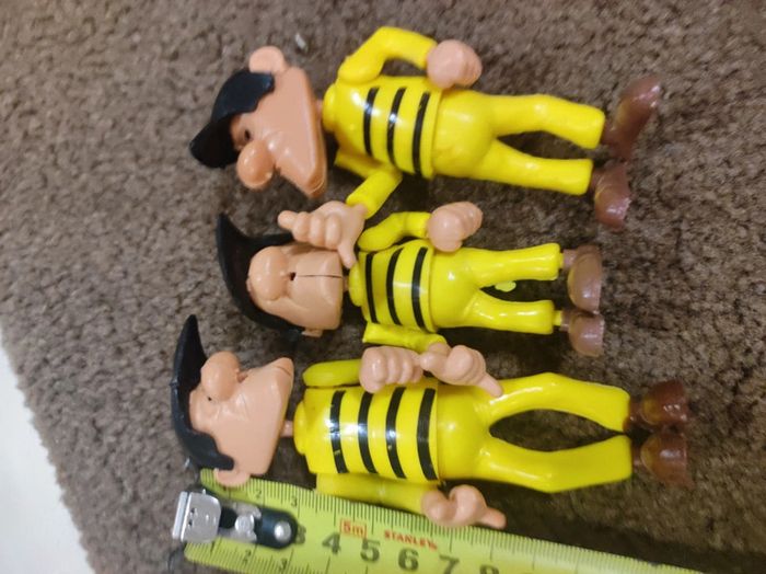 lot 3 figurines dalton may